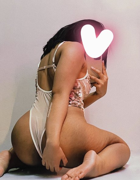 SleepyFairyMary OnlyFans nackte Brüste