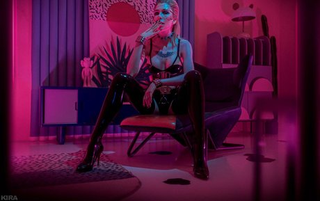 Olga Haku Frau haku Nacktbilder von OnlyFans geleakt