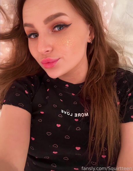 Squirtteen Nacktbilder von OnlyFans