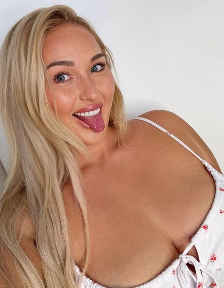 Nora Davis OnlyFans-Leaks
