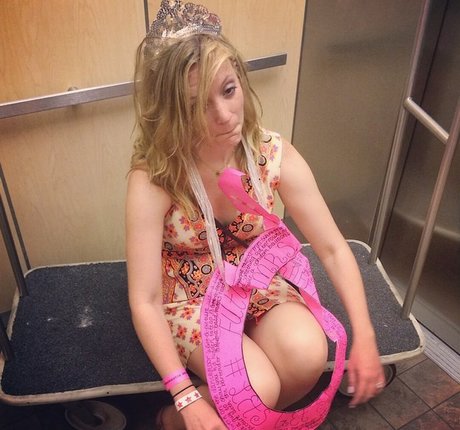 Lindsay DeFranco Nacktbilder von OnlyFans geleakt