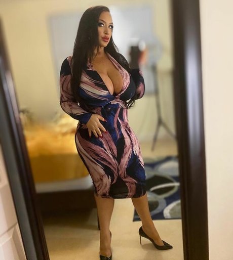 Kristine J OnlyFans-Bilder