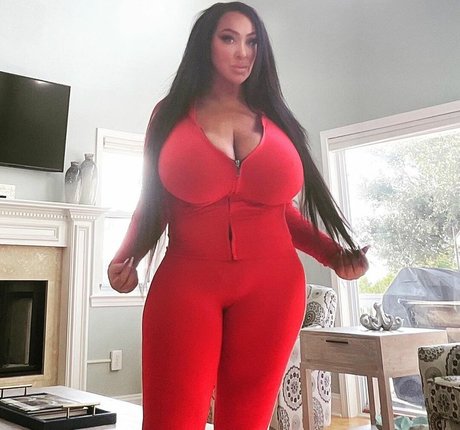 Kristine J Füße OnlyFans