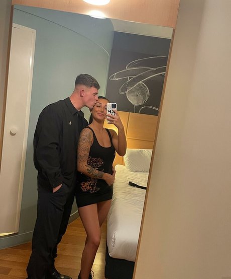 Chloe Panchal OnlyFans Strip