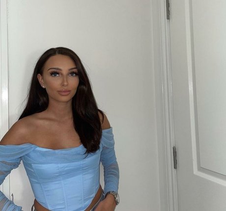 Chloe Panchal Model OnlyFans Foto