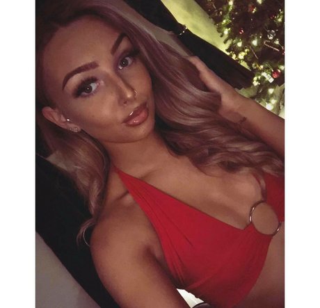 Chloe Panchal OnlyFans geleakte Brüste