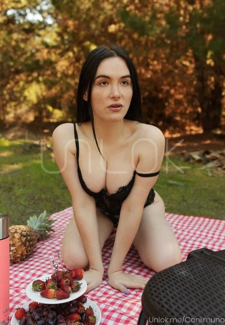 Coni muno OnlyFans Striptease