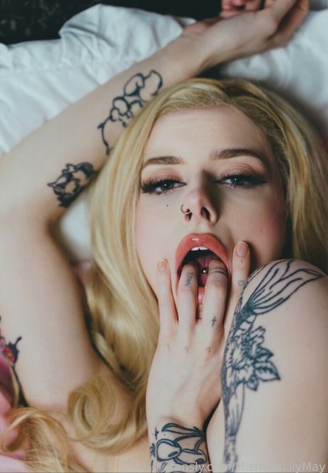 MistressLilyMay Leaked OnlyFans Fotos