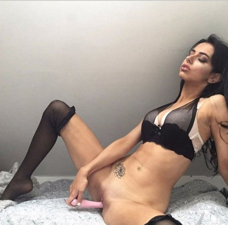 MistressLilyMay NurlyFans-Brüste