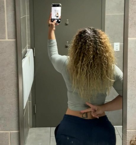 Adxfeels OnlyFans geleakte Brüste