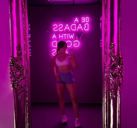 Mia Andrew Nacktbilder von OnlyFans