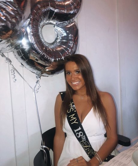 milf brille onlyfans sexy XXX Bilder