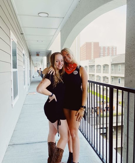 Mary Chapman Morrow OnlyFans-Leaks