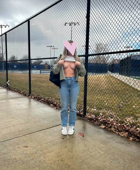 MormonBarbie Porn OnlyFans Leaks