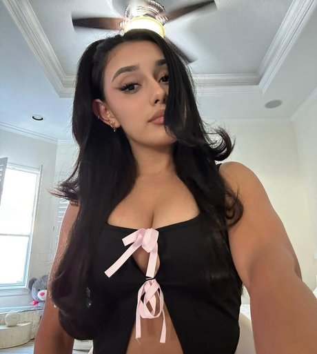 Laconejaaa Yamillca OnlyFans nackte Brüste