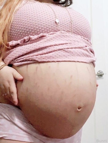 StrawbewwyMilf Nacktbilder von OnlyFans