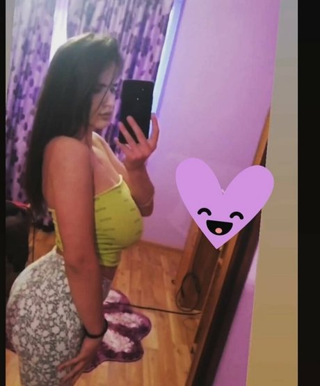 Denisa R Maria OnlyFans explizite Inhalte