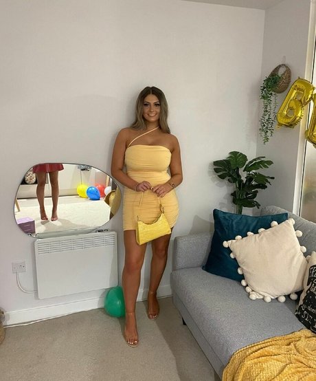 Millie C Nacktbilder-Leaks von OnlyFans