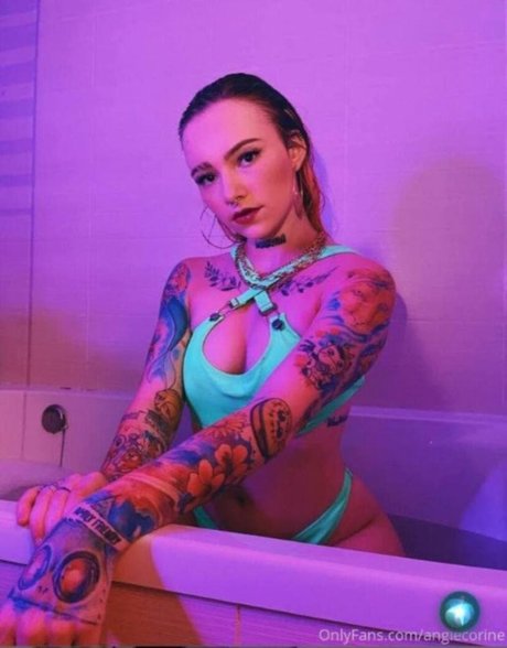 Angie Corine Nacktbilder von OnlyFans