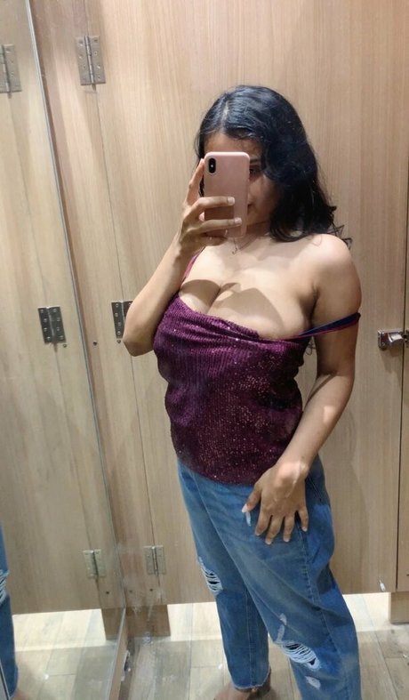 Desi Aurora Nacktbilder von OnlyFans geleakt