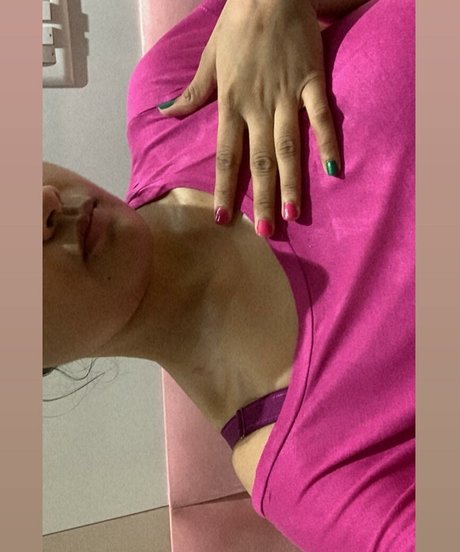 Desi Aurora Leaks von Nacktbildern auf OnlyFans