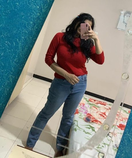 Desi Aurora OnlyFans geleakt