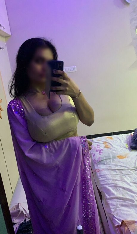 Desi Aurora Nacktbilder-Leaks von OnlyFans