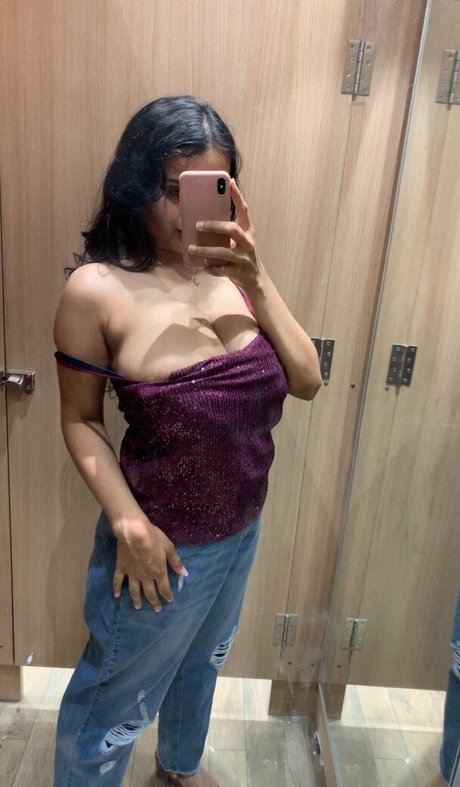 Desi Aurora Neue OnlyFans Leaks