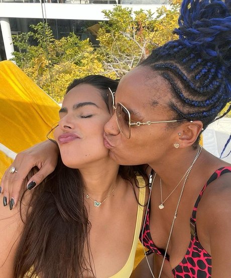 Lucy Hedges OnlyFans geleakte Pornografie