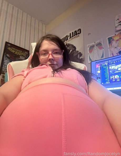 RandomJocelyn Brüste OnlyFans