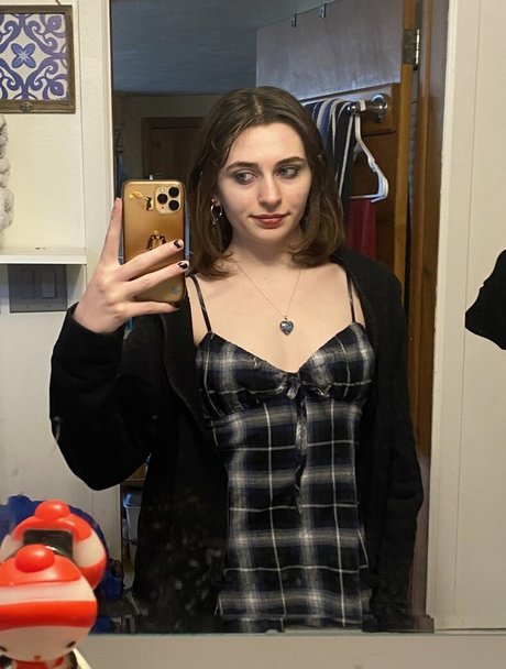 avieb4by OnlyFans Pornografie