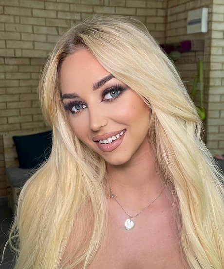 Kicaa Kristina Stani Brüste OnlyFans