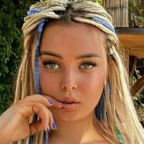 maryrose ma OnlyFans Model Fotos