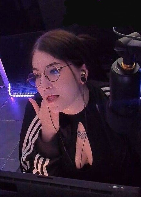 Saruei Nacktbilder von OnlyFans geleakt