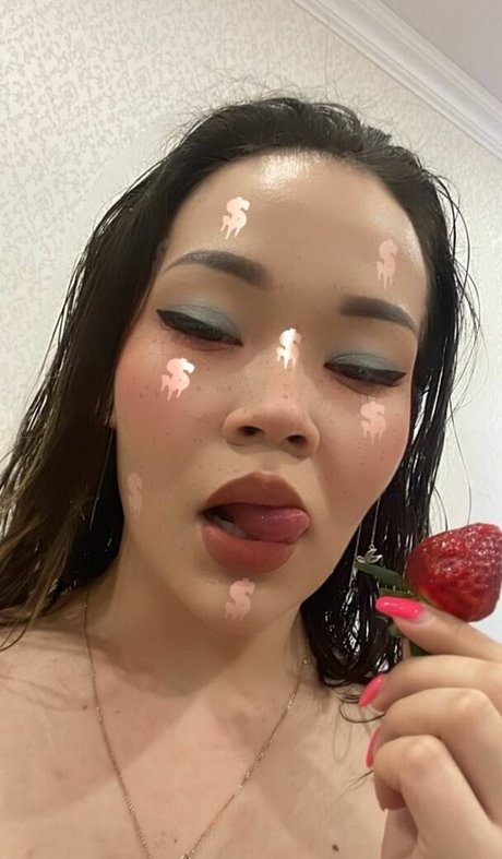 EvaFlower Leaks von Nacktbildern auf OnlyFans