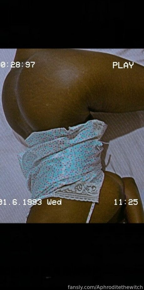 Aphrodite thewitch OnlyFans Bilder