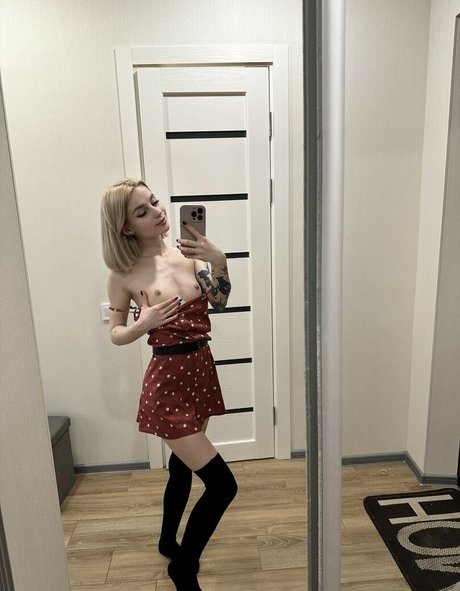 Sly korina OnlyFans Striptease