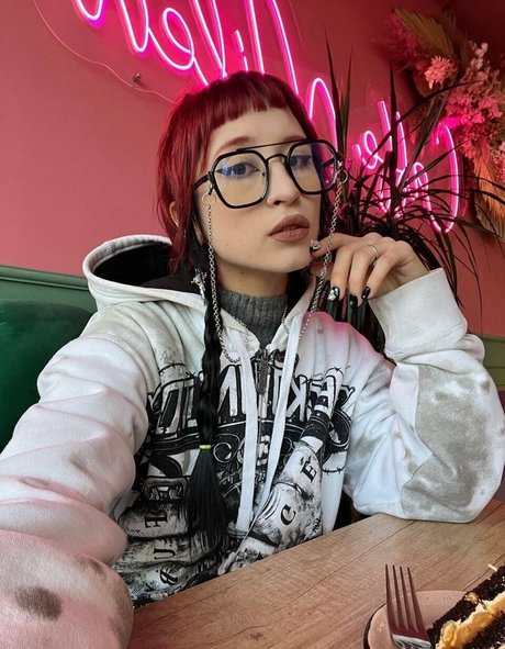 sco000oby girl OnlyFans Model Bilder