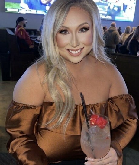 Macy J OnlyFans Brüste Bild