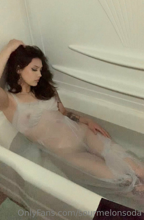 Sourmelonsoda Nacktbilder von OnlyFans