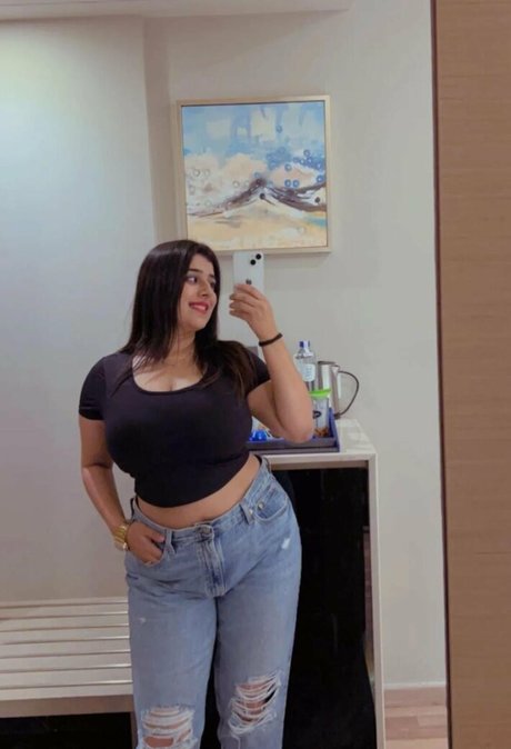 Apoorva Bhalla OnlyFans geleakter Pornografie