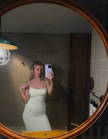 sophmoreschoolgirl Unzensiert OnlyFans