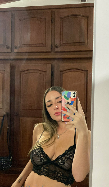 saracore OnlyFans Leak