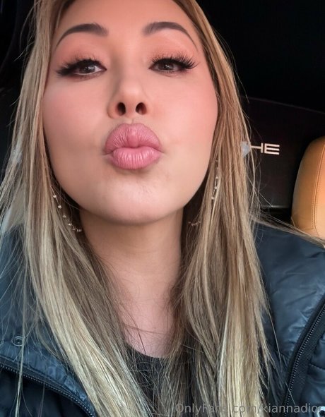 kiannadior Brüste OnlyFans