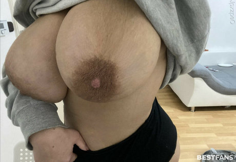 Ria Pompadour OnlyFans