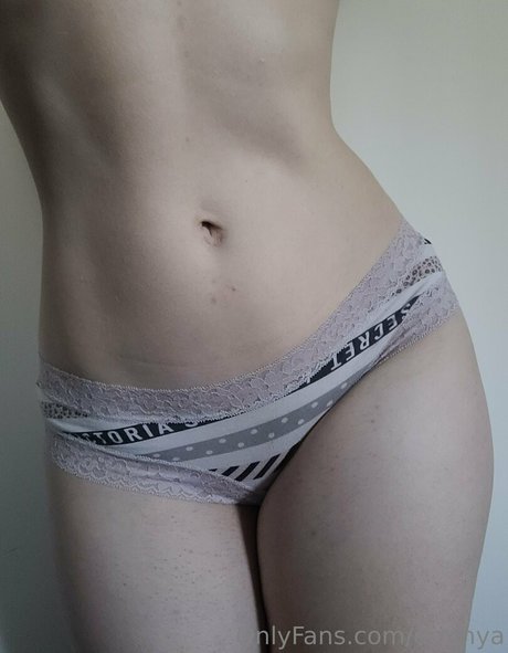 emmya OnlyFans Nacktbilder geleakt