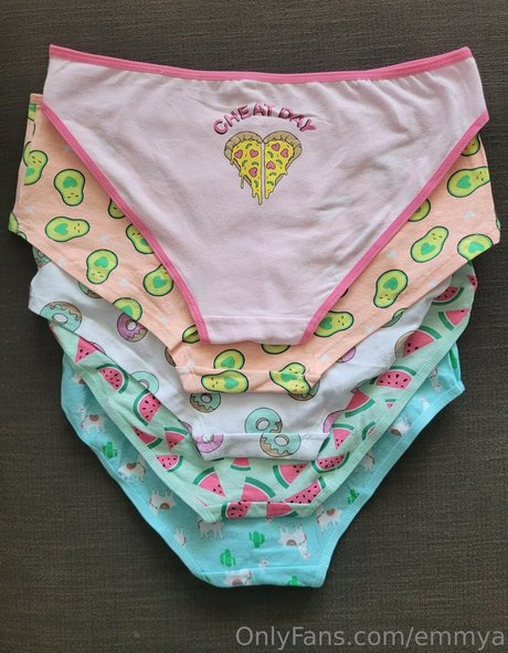 emmya Nacktbilder von OnlyFans geleakt