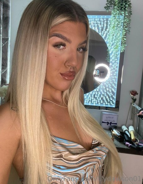 lilydawson01 OnlyFans Model Fotos