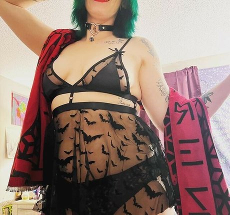 Curious Creature Leaks von Nacktbildern auf OnlyFans