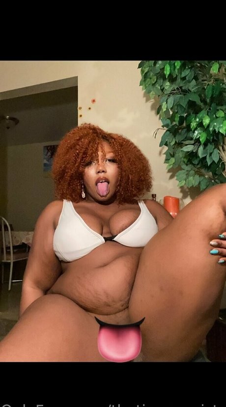 hasenkrankenschwester onlyfans Kunst nackt Bild